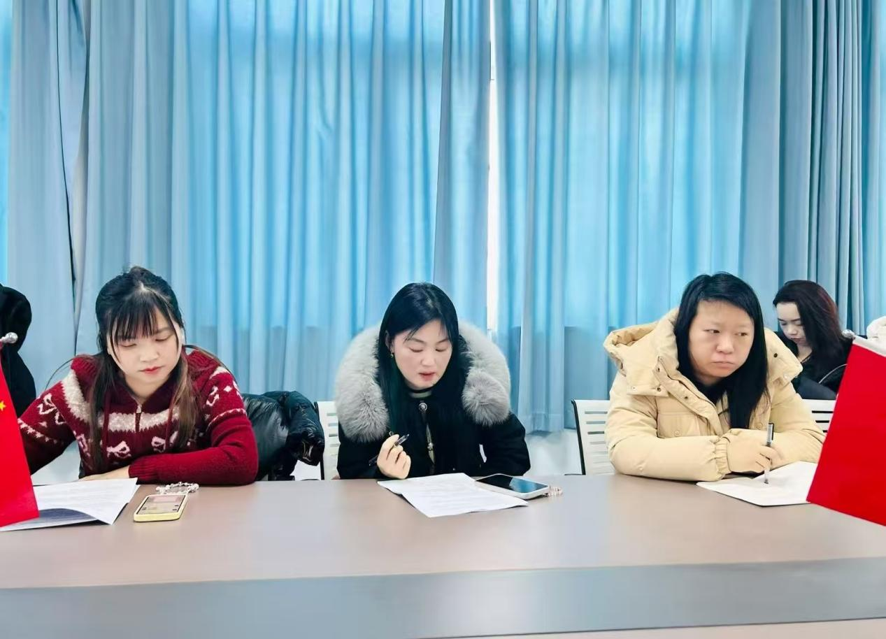 深研课标明方向以研赋能促提升——我校基础部语外教研室组织开展专题教研活动