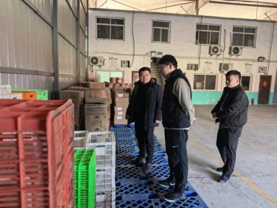 我校对食堂食材大宗采购供应商开展实地检查