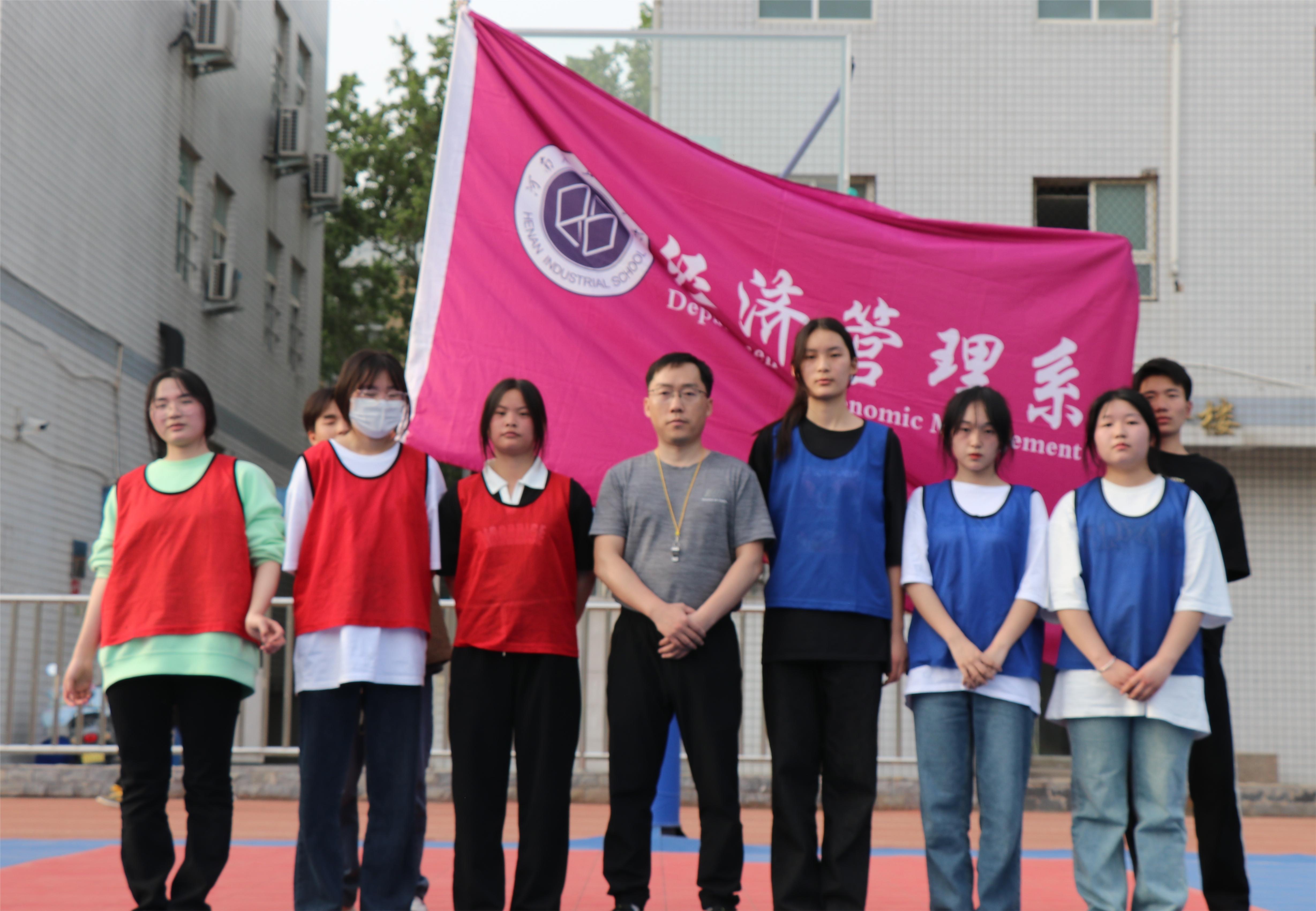 女子组参赛队合影.JPG